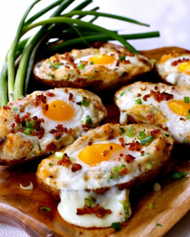 Ovos no barquinho de batata assada